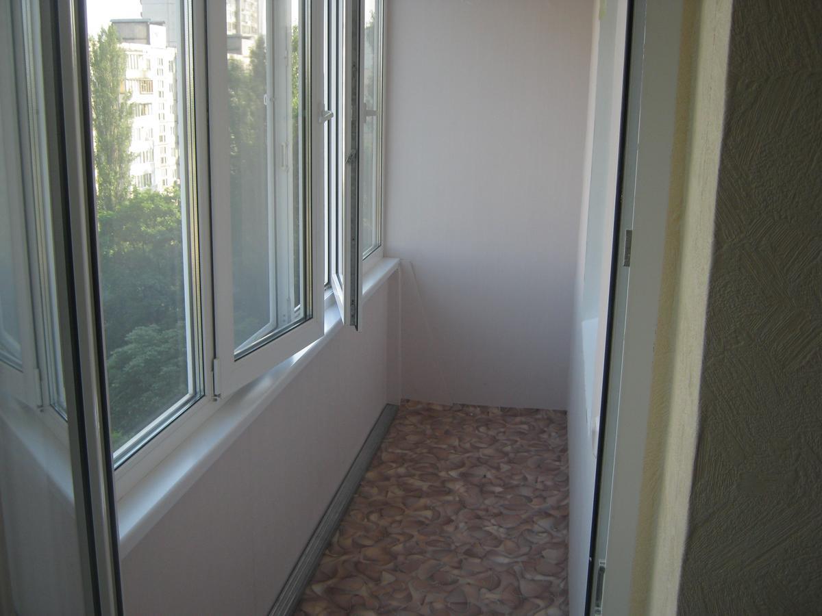 Apartment On Livoberezna Metro Station Киев Экстерьер фото